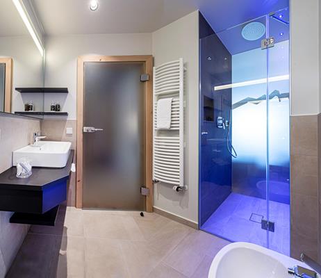 Badezimmer mit Dusche - Comfort Zimmer