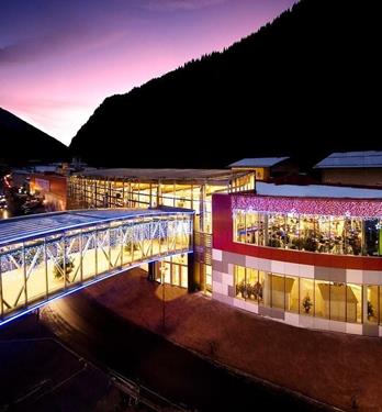 The Outlet Center Brenner at evening