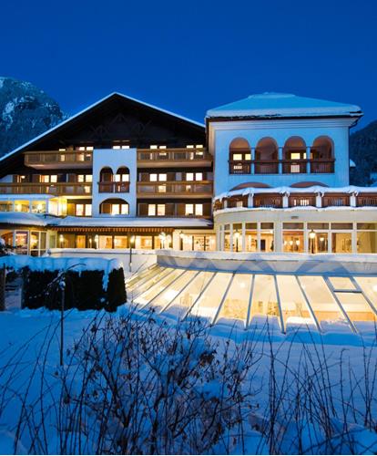 Hotel Wiesnerhof di sera in inverno